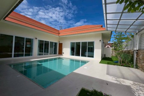 House in Pattaya, Thailand 3 bedrooms № 144465 - photo 1