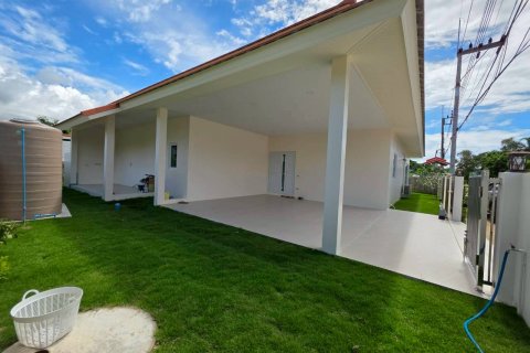 House in Pattaya, Thailand 3 bedrooms № 144465 - photo 4