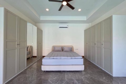 House in Pattaya, Thailand 3 bedrooms № 144465 - photo 14