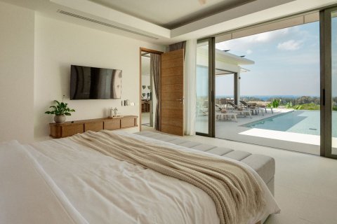 Villa in Phuket, Thailand 4 bedrooms № 136771 - photo 17
