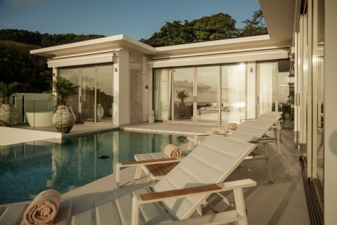 Villa in Phuket, Thailand 4 bedrooms № 136771 - photo 23
