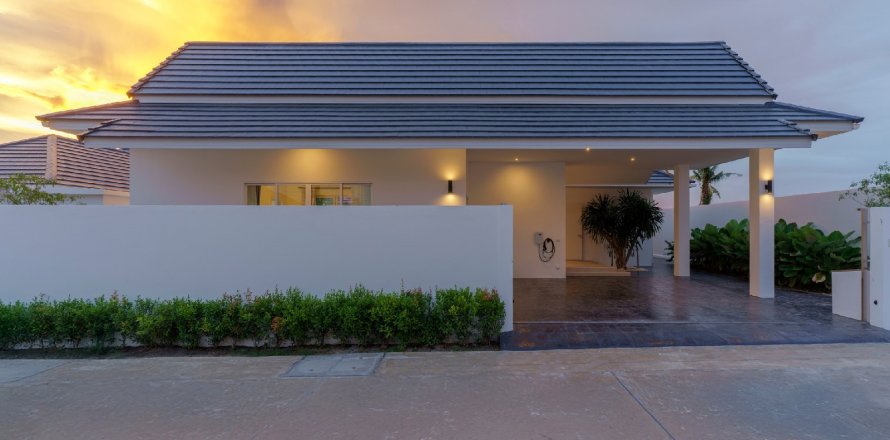 Villa in Hua Hin, Thailand 3 bedrooms № 169975