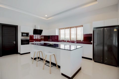 Villa in Hua Hin, Thailand 3 bedrooms № 169977 - photo 8