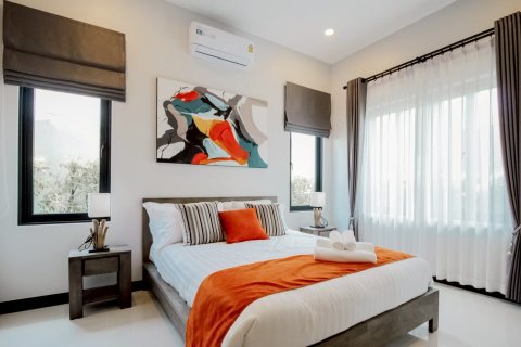 Villa in Hua Hin, Thailand 3 bedrooms № 169977 - photo 4