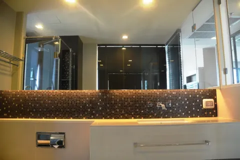 Condo à Bang Rak, Bangkok, Thaïlande, 2 chambres № 136691 - photo 17