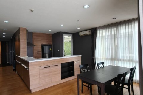 Condo à Watthana, Bangkok, Thaïlande, 2 chambres  № 136687 - photo 1