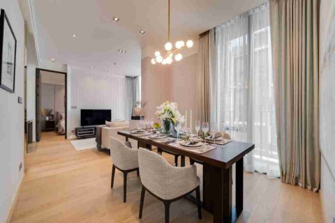 Condo in Bangkok, Thailand, 3 bedrooms № 183724 - photo 14