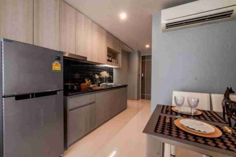 Condo in Bangkok, Thailand, 2 bedrooms  № 183720 - photo 16