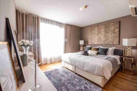 Condo in Bangkok, Thailand, 2 bedrooms  № 183720 - photo 24