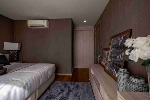 Condo in Bangkok, Thailand, 2 bedrooms  № 183720 - photo 18