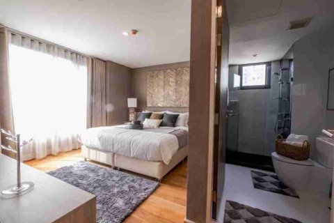 Condo in Bangkok, Thailand, 2 bedrooms  № 183720 - photo 25