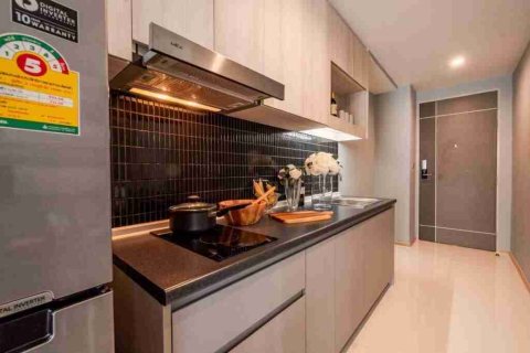 Condo in Bangkok, Thailand, 2 bedrooms  № 183720 - photo 10