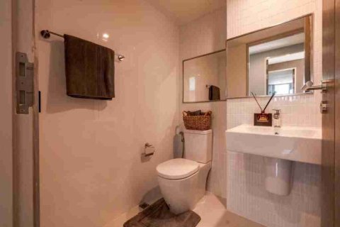 Condo in Bangkok, Thailand, 2 bedrooms  № 183720 - photo 13