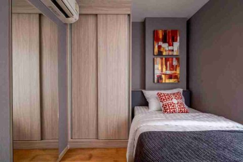 Condo in Bangkok, Thailand, 2 bedrooms  № 183720 - photo 12