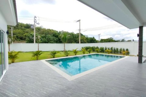 Дом в Хуа Хине, Таиланд с 3 спальнями  № 147805 - фото 2