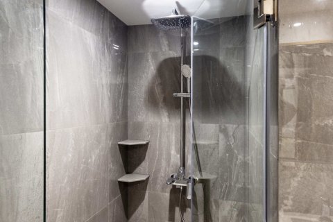 Condo à Phuket, Thaïlande, 2 chambres  № 147810 - photo 14