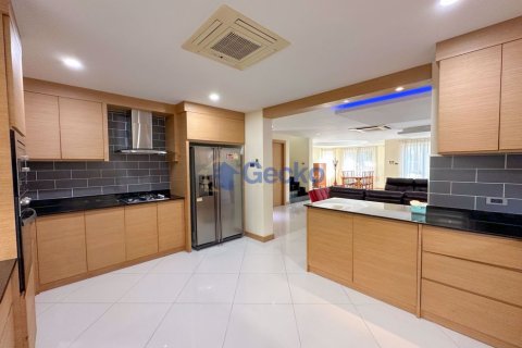 บ้านในพัทยา, ประเทศไทย 4 ห้องนอน № 196928 - รูปถ่าย 12