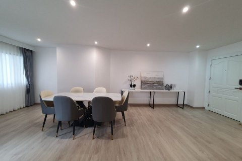 Кондоминиум с 2 спальнями в Бангкоке, Таиланд № 143301 - фото 3