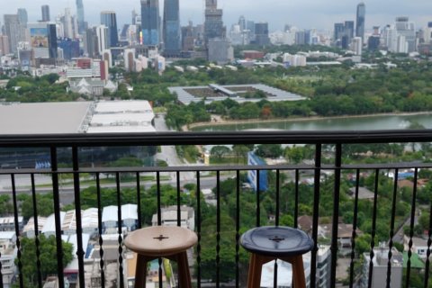 Condo in Bangkok, Thailand, 3 bedrooms  № 143300 - photo 12