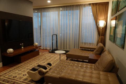 Condo in Bangkok, Thailand, 3 bedrooms  № 143300 - photo 5