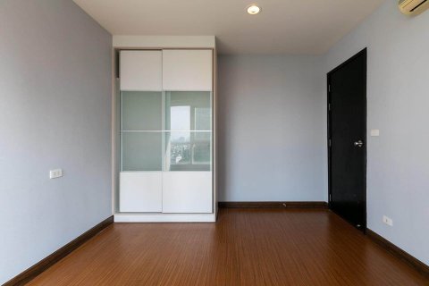 Condo in Bangkok, Thailand, 2 bedrooms  № 143302 - photo 8
