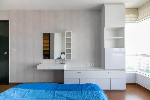 Condo in Bangkok, Thailand, 2 bedrooms  № 143302 - photo 12