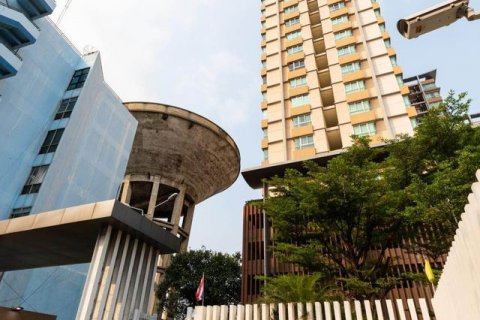 Condo in Bangkok, Thailand, 2 bedrooms  № 143302 - photo 1