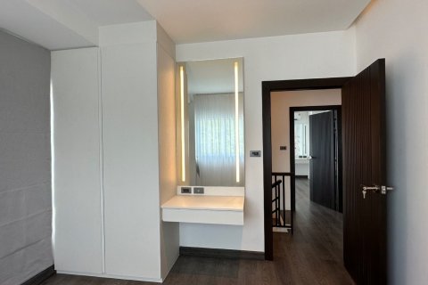 House in Phuket, Thailand 3 bedrooms № 160811 - photo 8