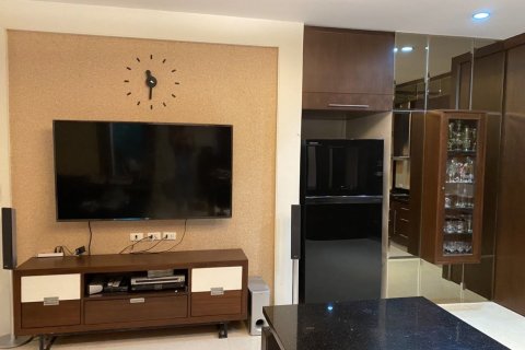 Кондоминиум с 3 спальнями в Кхлонг Сане, Бангкок, Таиланд № 151397 - фото 7