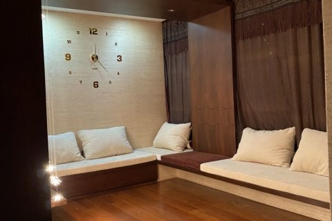 Кондоминиум с 3 спальнями в Кхлонг Сане, Бангкок, Таиланд № 151397 - фото 15