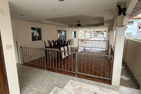 House in Pattaya, Thailand 4 bedrooms № 151398 - photo 7