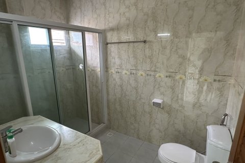 House in Pattaya, Thailand 4 bedrooms № 151398 - photo 15