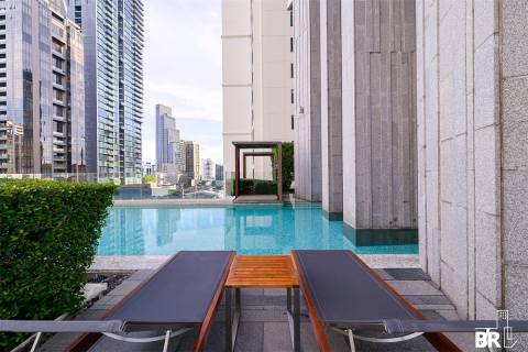 Condo in Bangkok, Thailand, 3 bedrooms  № 189827 - photo 2