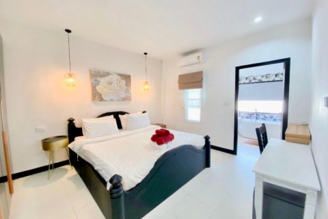 House in Phuket, Thailand 4 bedrooms № 140574 - photo 10