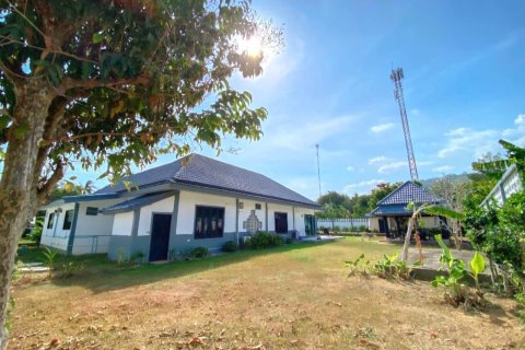 House in Phuket, Thailand 4 bedrooms № 140574 - photo 23