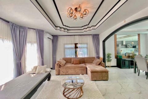 House in Phuket, Thailand 4 bedrooms № 140574 - photo 5