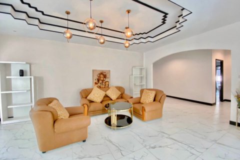 House in Phuket, Thailand 4 bedrooms № 140574 - photo 6