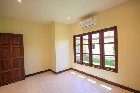 Haus in Pran Buri, Thailand 3 Schlafzimmer № 222141 - Foto 13