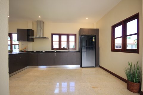 Haus in Pran Buri, Thailand 3 Schlafzimmer № 222141 - Foto 16