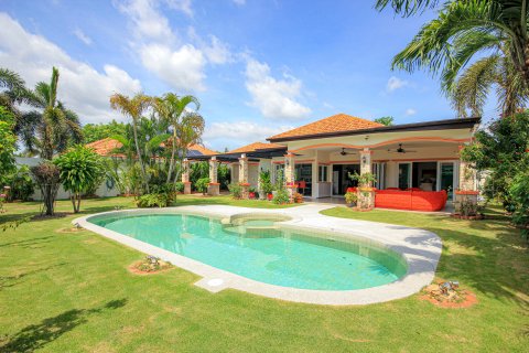 Villa in Hua Hin, Thailand 3 Schlafzimmer № 222136 - Foto 2