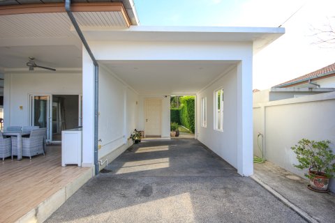 Villa in Hua Hin, Thailand 4 Schlafzimmer № 222140 - Foto 12