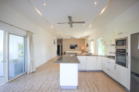 Villa in Hua Hin, Thailand 4 Schlafzimmer № 222140 - Foto 20