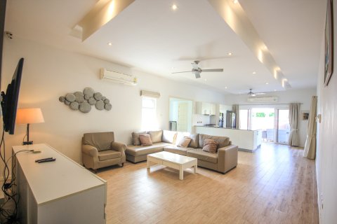 Villa in Hua Hin, Thailand 4 Schlafzimmer № 222140 - Foto 19