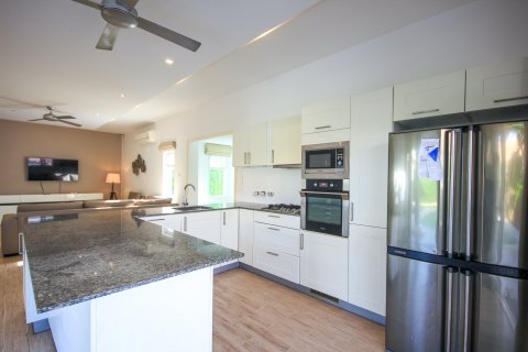 Villa in Hua Hin, Thailand 4 Schlafzimmer № 222140 - Foto 21