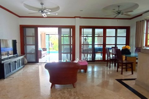 Villa in Hua Hin, Thailand 4 Schlafzimmer № 222137 - Foto 4