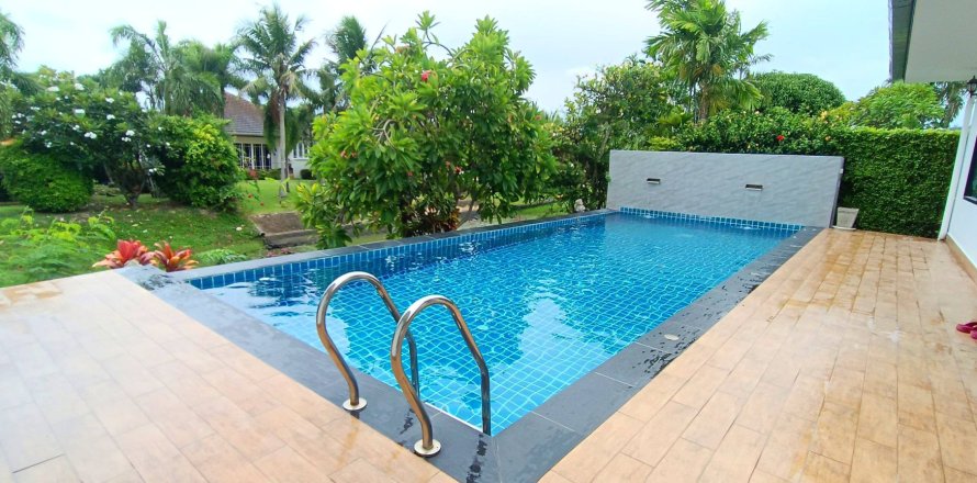 Villa in Hua Hin, Thailand 4 Schlafzimmer № 222137