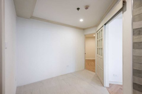 Condo in Bangkok, Thailand, 3 bedrooms  № 144617 - photo 16