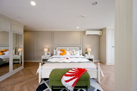 Condo in Bangkok, Thailand, 3 bedrooms  № 144617 - photo 7