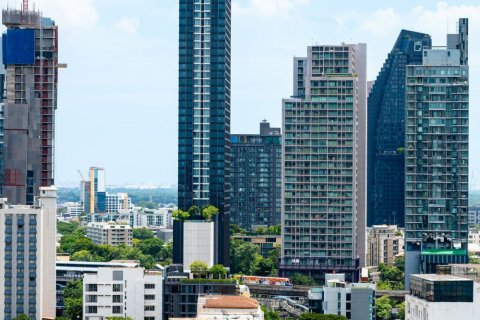 Condo in Bangkok, Thailand, 3 bedrooms  № 144617 - photo 20