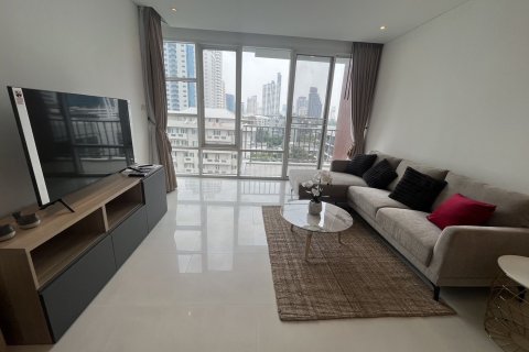 Condo in Khlong Toei, Bangkok, Thailand, 2 bedrooms  № 148556 - photo 3